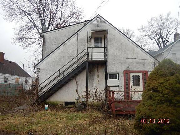3rd image of 1892 Denune Ave #1892