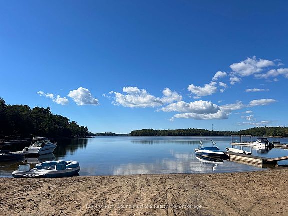 5th image of 46 Ridgeway Dr