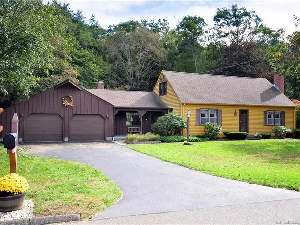 11 Maureen Drive, Simsbury, CT 06070