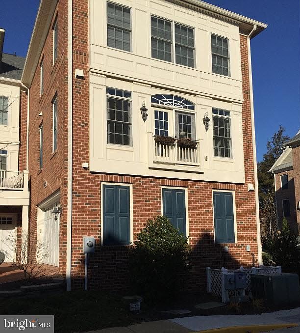 1st image of 10615 Yorktown Dr