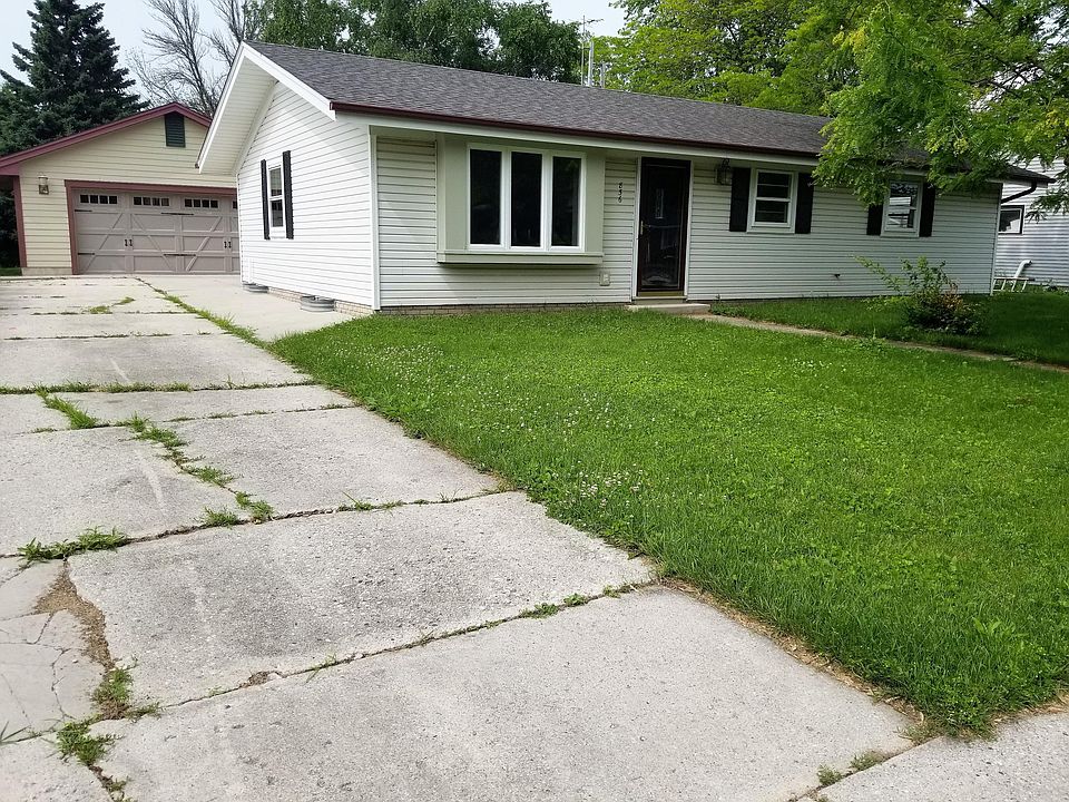 1st image of 836 New York Ave