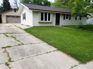 836 New York Ave, Oostburg, WI 53070
