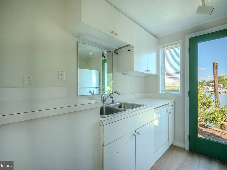 6062 Drum Point Rd — Photo 4