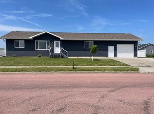 207 Cherry Ln, Chamberlain, SD 57325