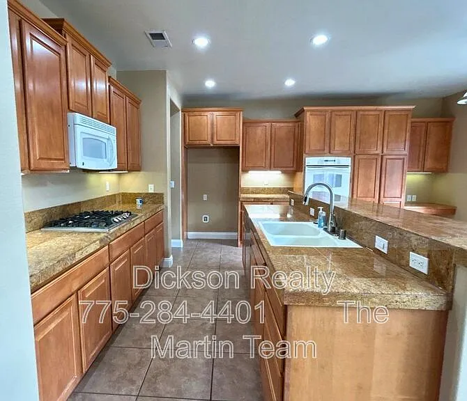 635 Ubaldo Ct — Photo 6