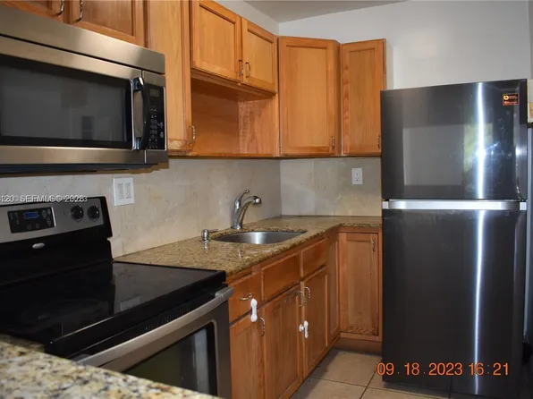 1470 NE 125th Ter APT 304, North Miami, FL 33161