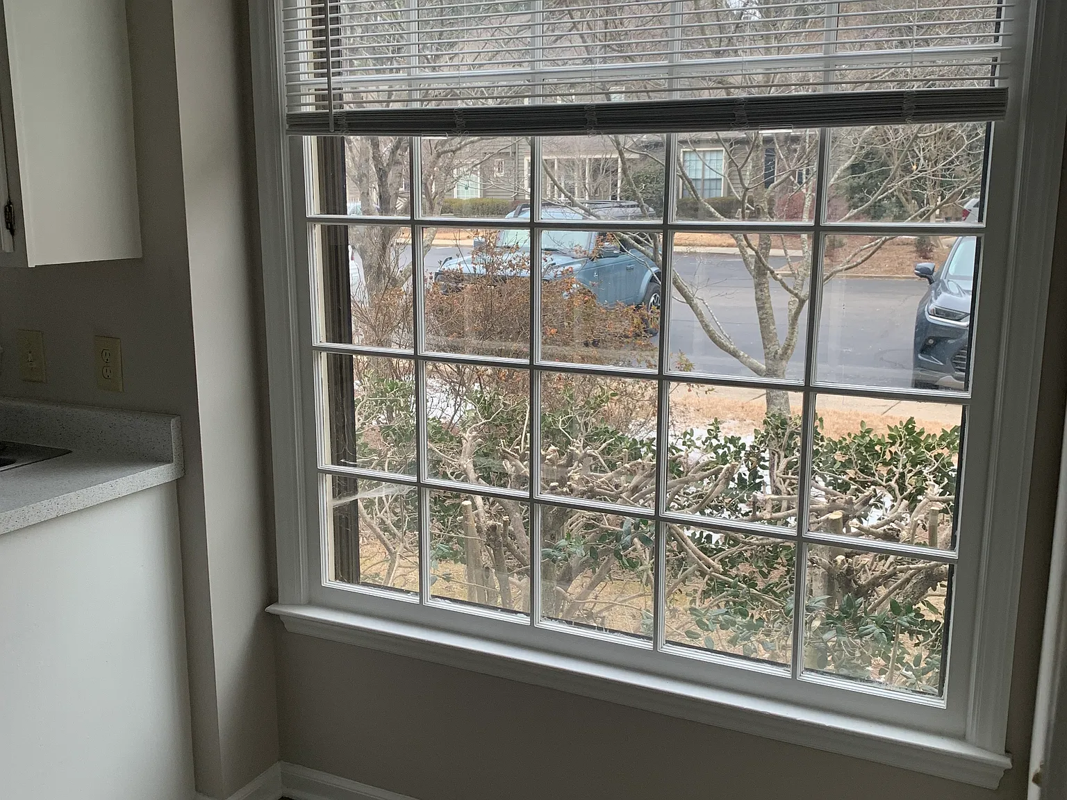 3 bed, 2.5 bath, 1513 sqft, $1,725 — Photo 2