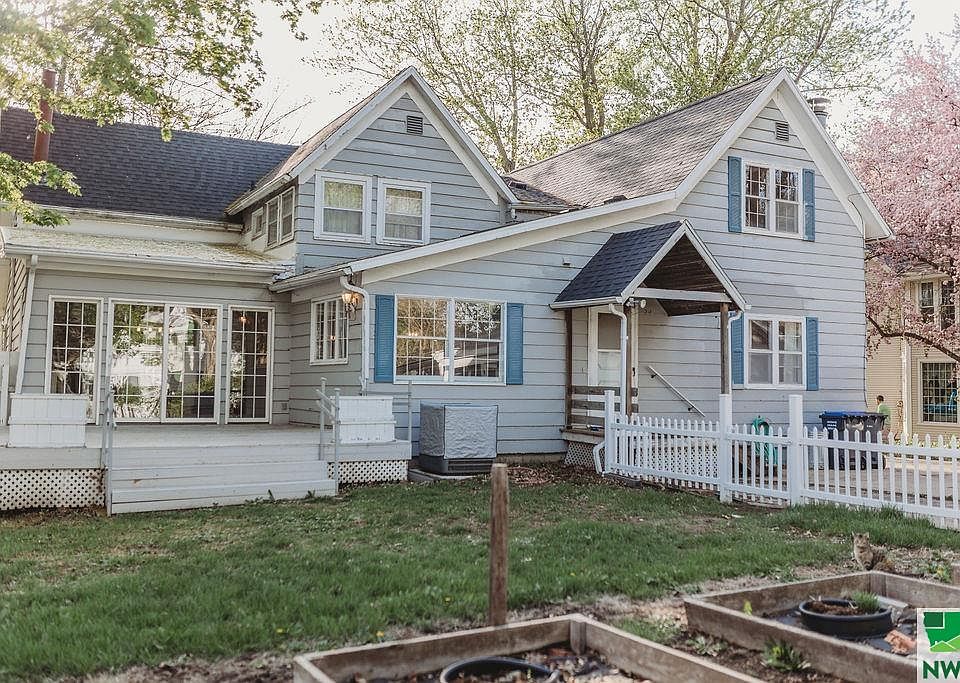 217 Lake Ave, Storm Lake, IA 50588 MLS 820860 Zillow