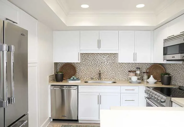 Promontory Point Apartment Homes — Photo 13