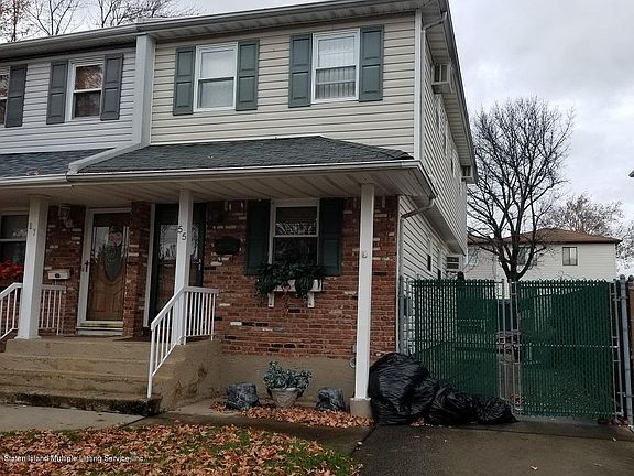 2nd image of 55 Dierauf St
