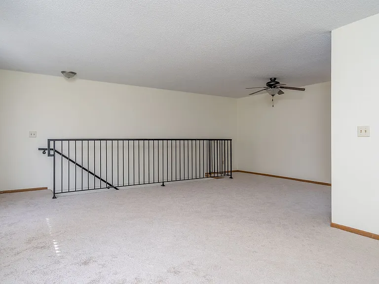 Raven Court Townhomes — Photo 22