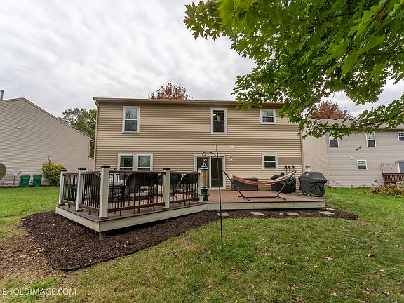 3rd image of 10121 Stockwell Dr