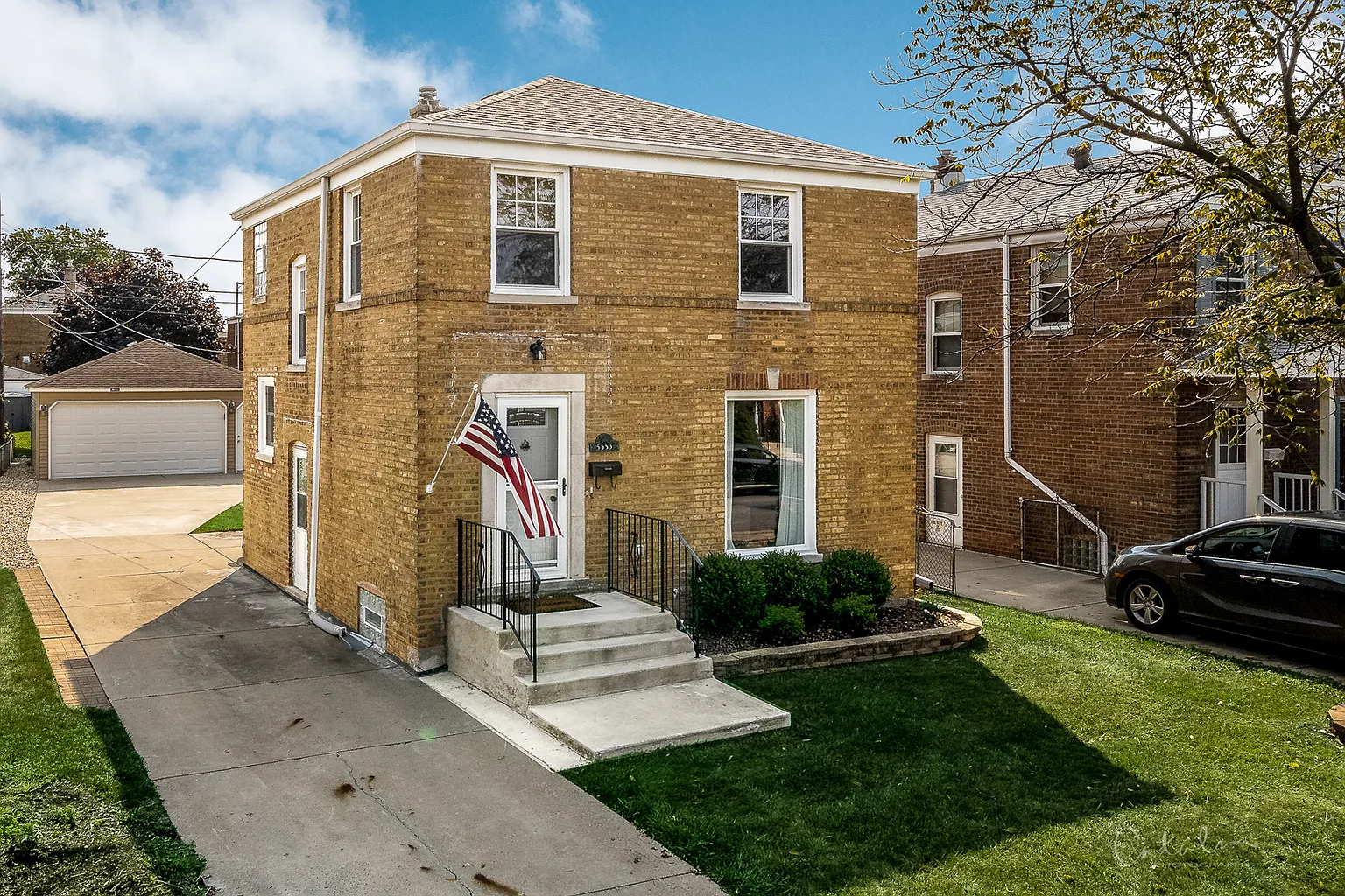 5553 N Olcott Ave photo 1