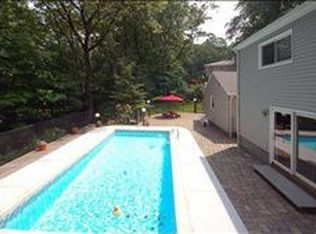 15 Northview Dr, Morris Plains, NJ 07950