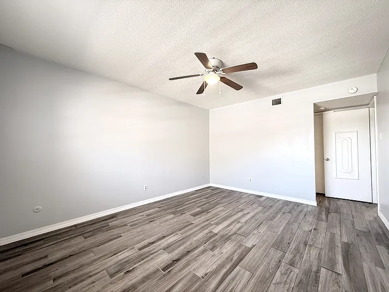 4800 N Stanton St #183-1 — Photo 28