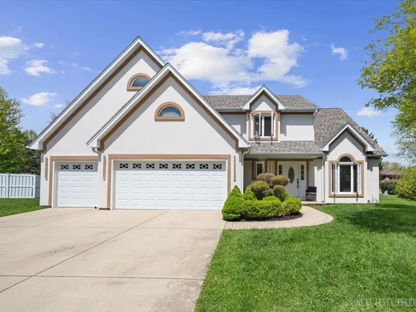 1017 Mandalay Ct, Naperville, IL 60563