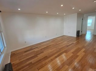 11443 199th St #1, Saint Albans, NY 11412