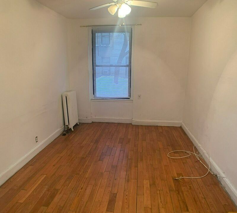1st image of 21-16 35th St #1HH