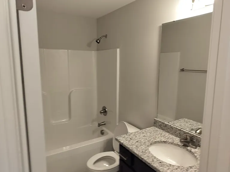 1051 McKay Dr — Photo 10
