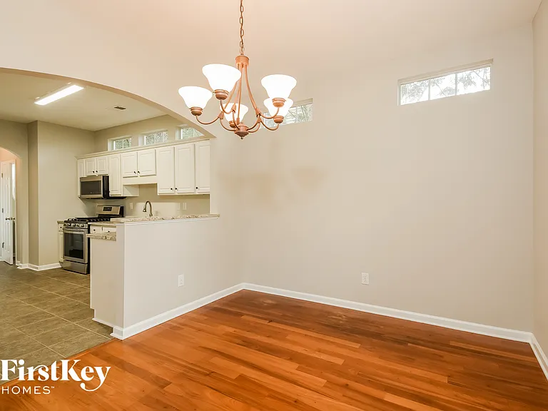 302 Pinehurst Way — Photo 7