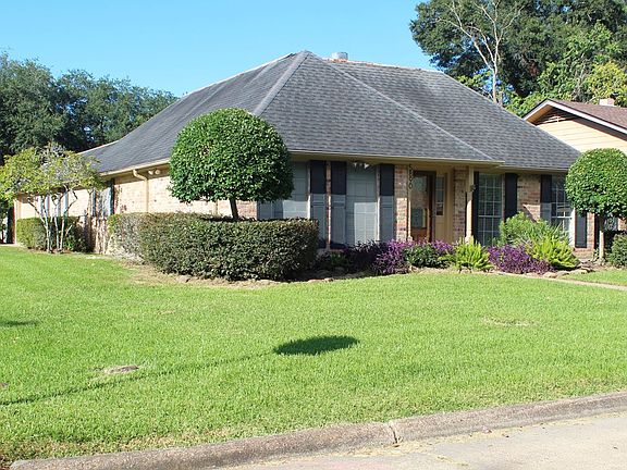 2nd image of 5890 Woodway Dr