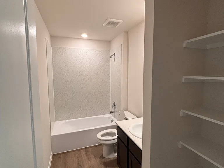 837 Wild Rye Cir — Photo 2