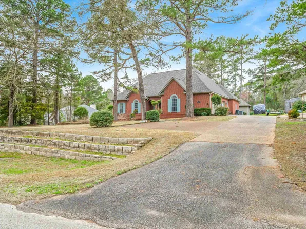 1304 Greenbriar Trl, Hawkins, TX 75765