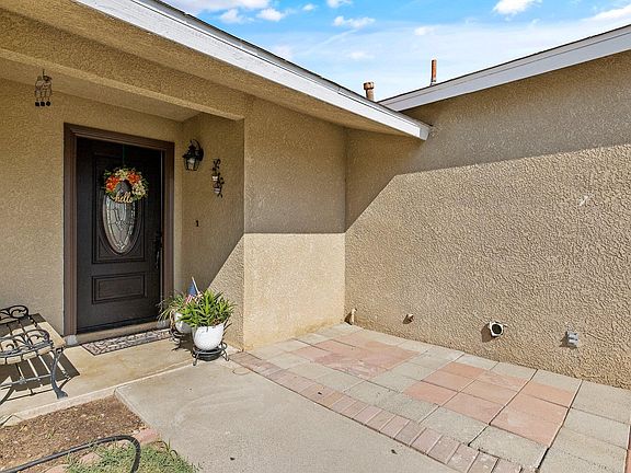 4th image of 415 Alder Drive