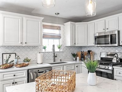 8 Hartwell St, Worcester, MA, 01606