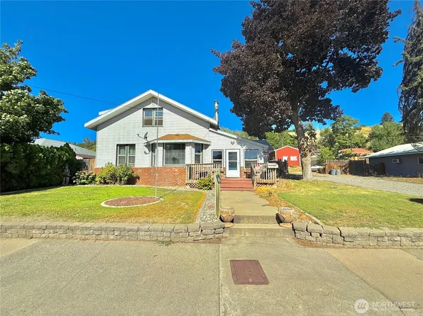 753 4th Avenue N, Okanogan, WA 98840