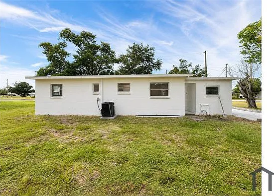 3 bed, 900 sqft, $1,350 — Photo 4