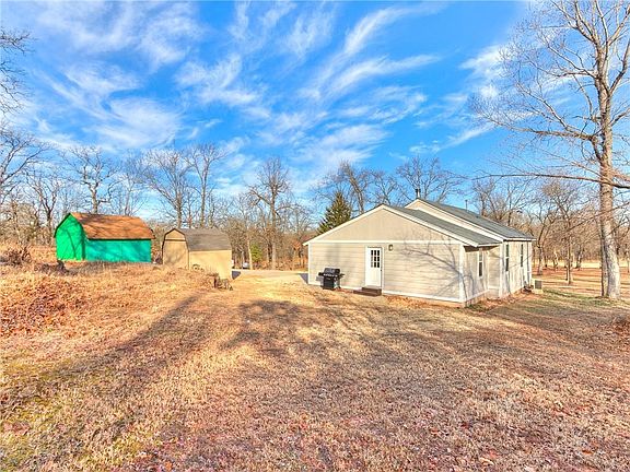 5th image of 17660 Reynolds Lake Dr