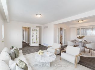 701 Finch Ave W, Toronto, ON M3H 4X4