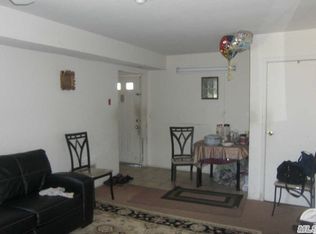 105 Pointe Cir S, Coram, NY 11727