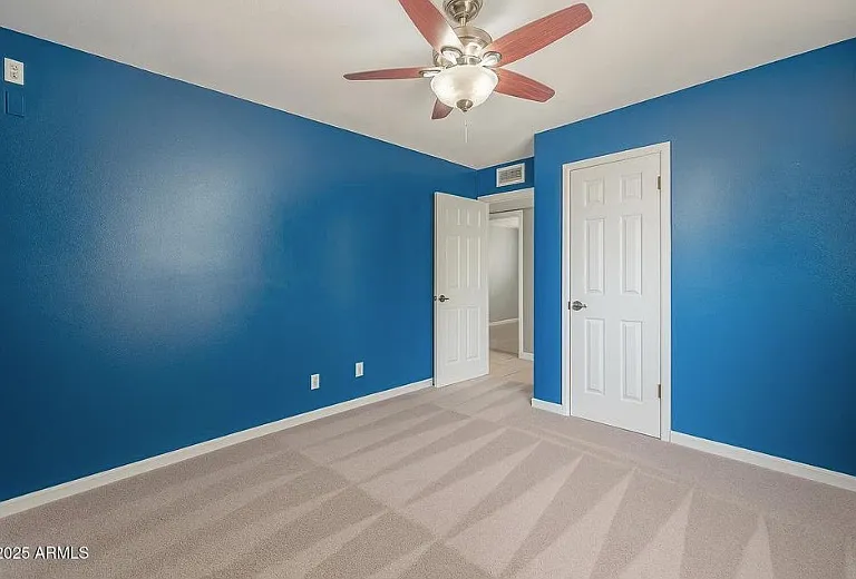 3236 S Kenwood Ln — Photo 26