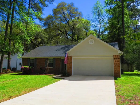 1672 Folkstone Rd, Tallahassee, FL 32312