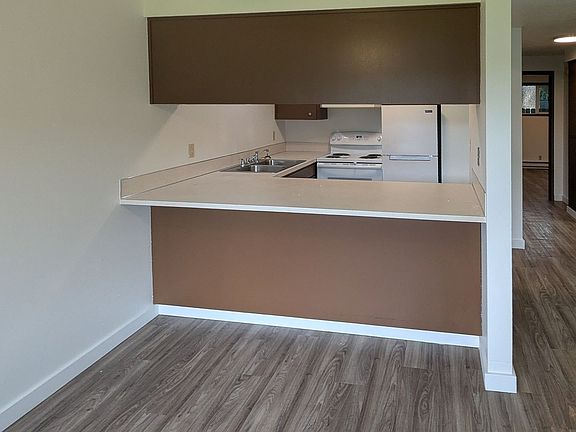 5th image of 5002-5024 Elizabeth St N #5018