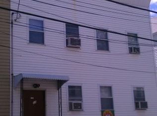 33 Vincent St, Newark, NJ 07105