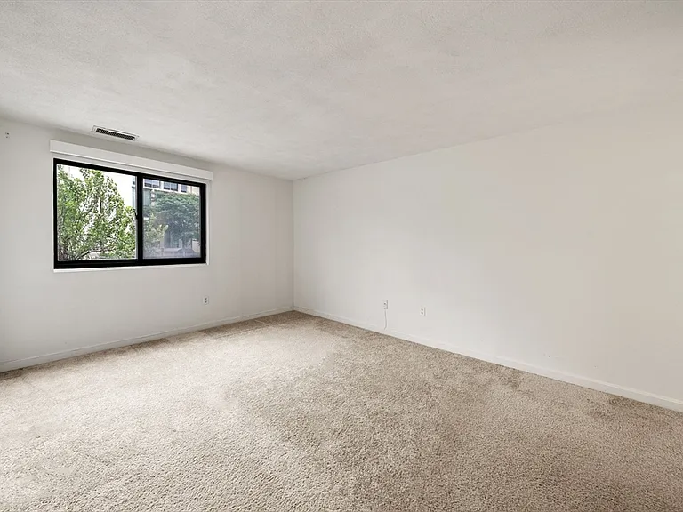 1600 Massachusetts Ave #205 — Photo 13