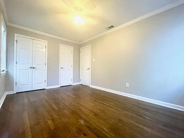 2114 E 62nd St — Photo 12