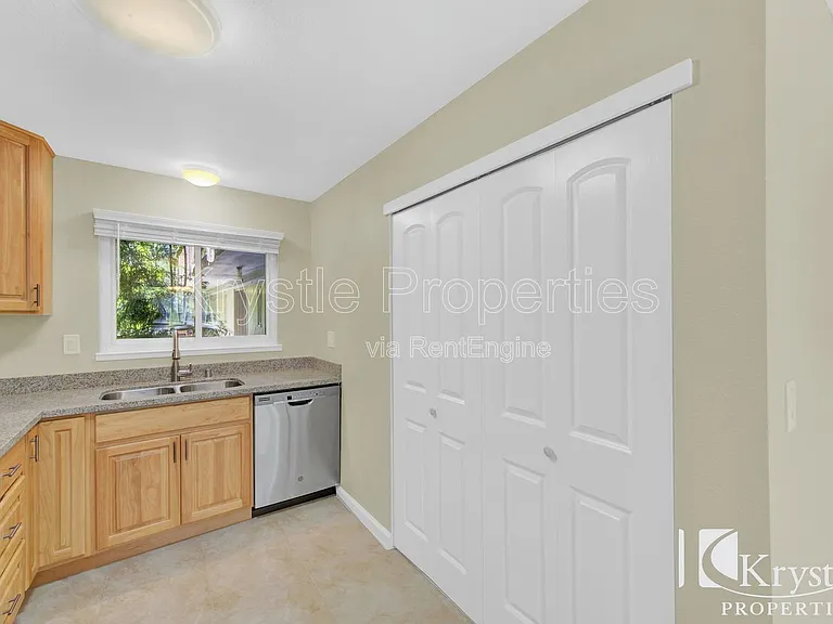 201 Nautical Ct — Photo 5