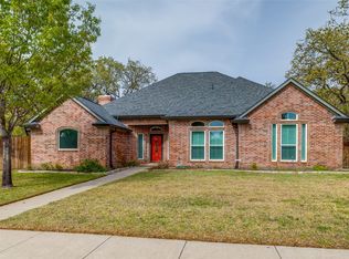 1668 Spinnaker Ln, Azle, TX 76020