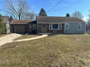 563 S Main St, Roanoke, IN 46783