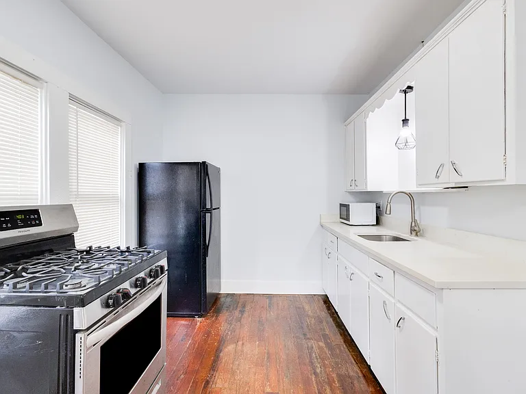 406 Voorhies St #B — Photo 11