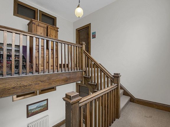 2nd image of 212 W 37th St #3