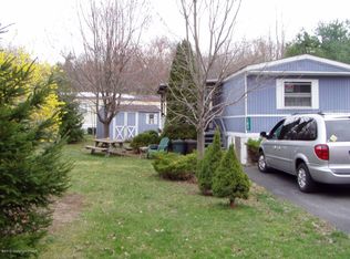 26 Stadden Rd, Tannersville, PA 18372