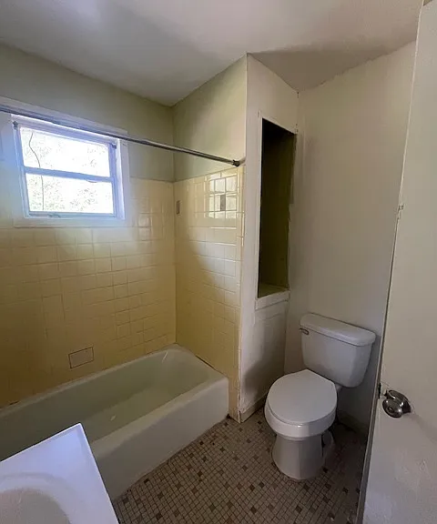 1665 Madden Ave #B — Photo 2