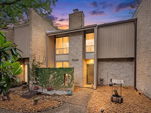 2133 Lake Village Dr, Humble, TX 77339