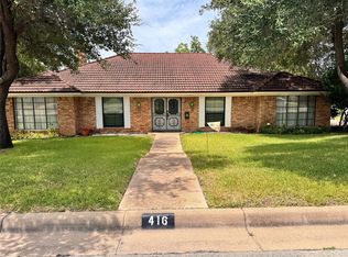 416 Green River Trl, Fort Worth, TX 76103