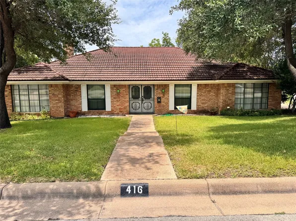 416 Green River Trl, Fort Worth, TX 76103